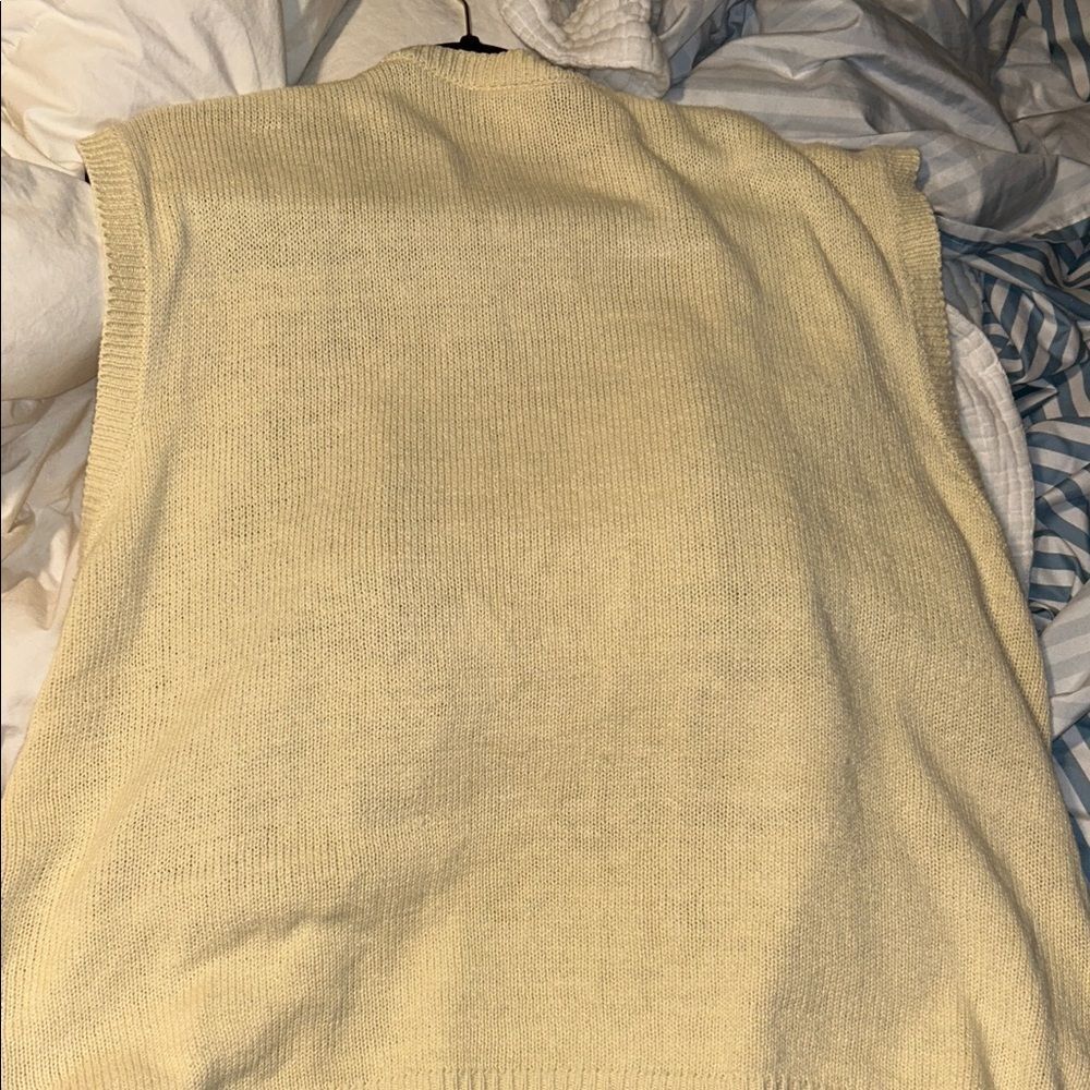 Vintage Floral Knit Vest - Picture 6 of 6